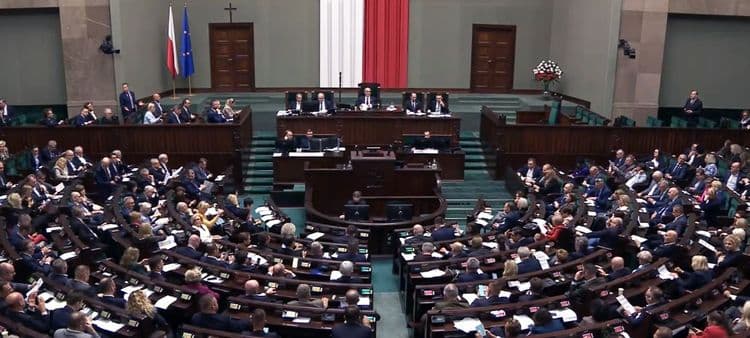Sejm powiedział „nie”. Dwukadencyjność w samorządach zostaje