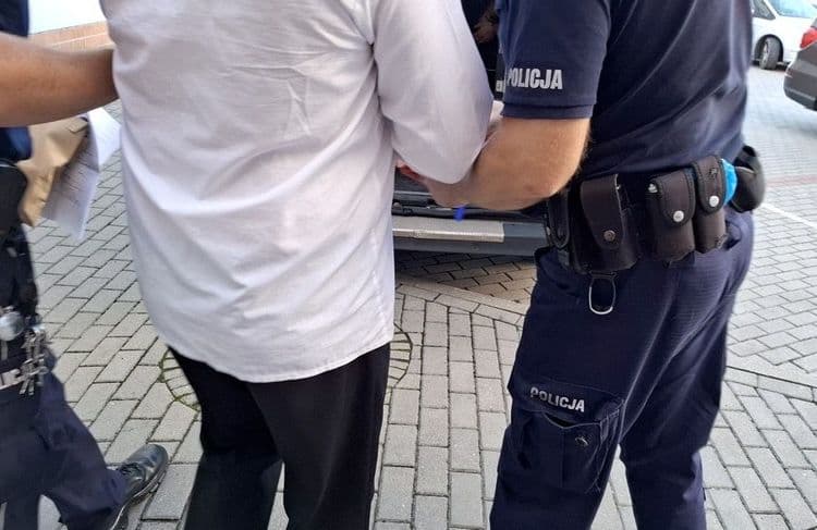 Podejrzany o pobicie i groźby karalne trafił do aresztu.