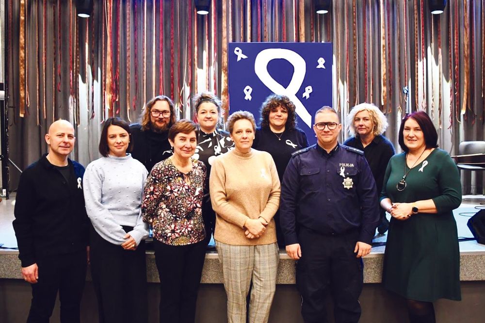 Zatrzymaj przemoc! Kampania „Biała wstążka”